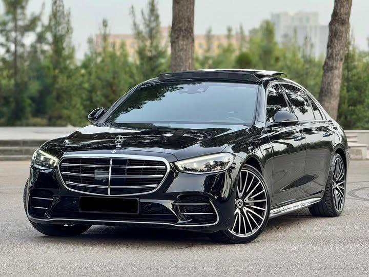 Luxury private mobility vehicle